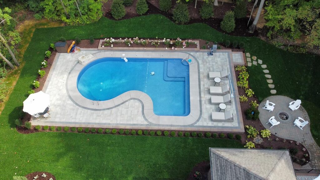 Keyhole Shape Swimming Pool with corner steps