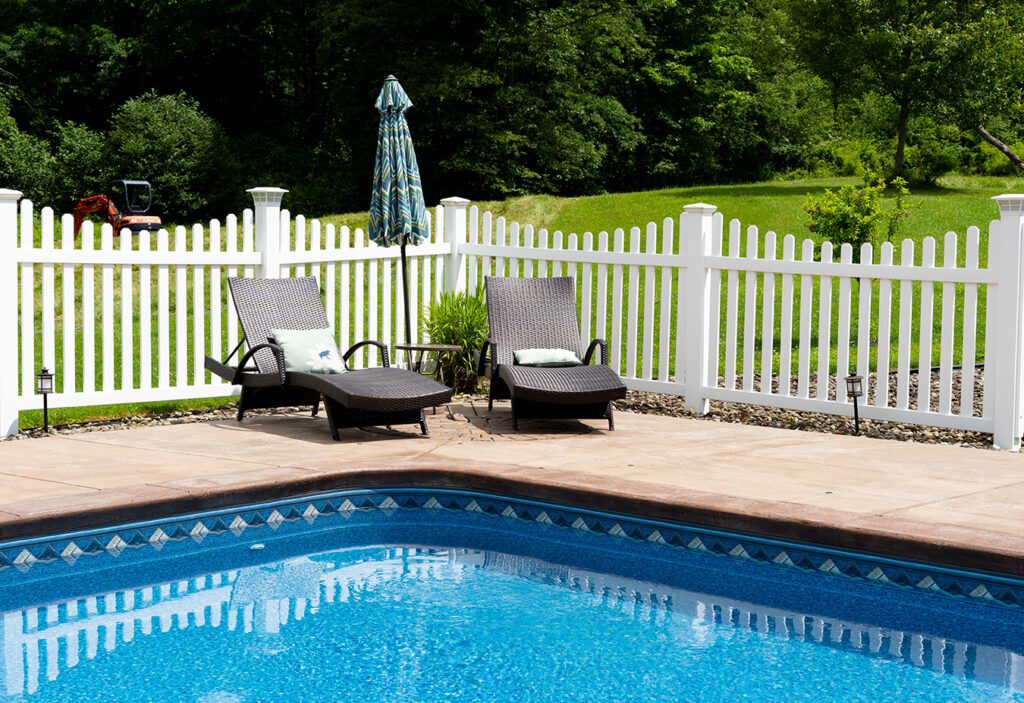 Mountain Mosaic with Mosaic Light Blue