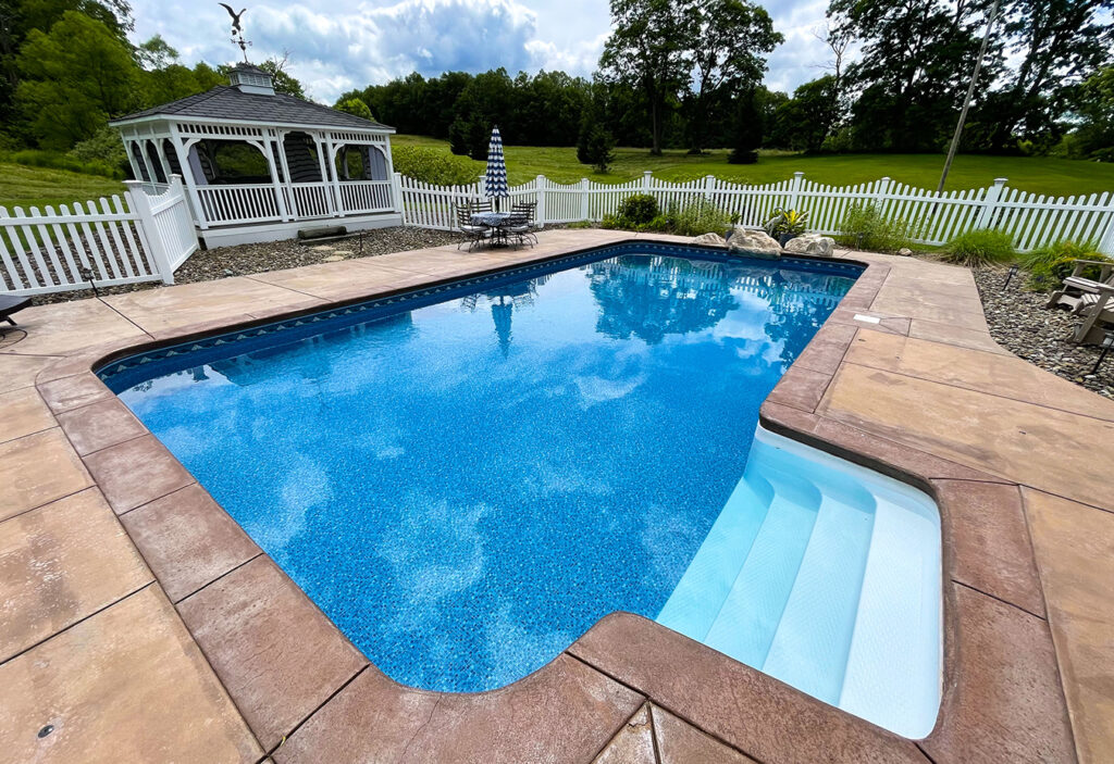 Mountain Mosaic with Mosaic Light Blue